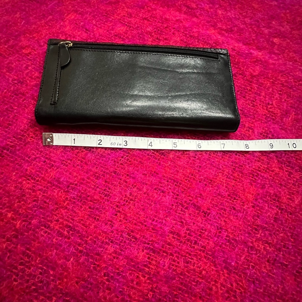 Brahmin Vintage Brown Croc Embossed Leather Tri-Fold Wallet & Checkbook Cover - Picture 8 of 9